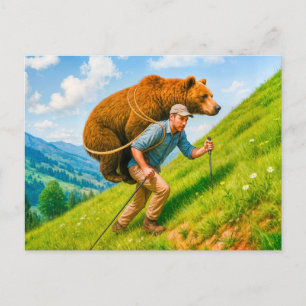 Postal Festiva Hiker lleva un oso hacia arriba una montaña