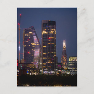 Postal Festiva Horizonte de Londres por la noche