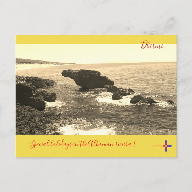 Postal Festiva Maravillosas vistas a la playa de Dhërmi en la riv (Anverso)