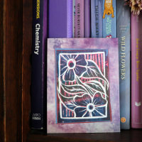 Margarita Morada Grabado en Relieve Artístico verd