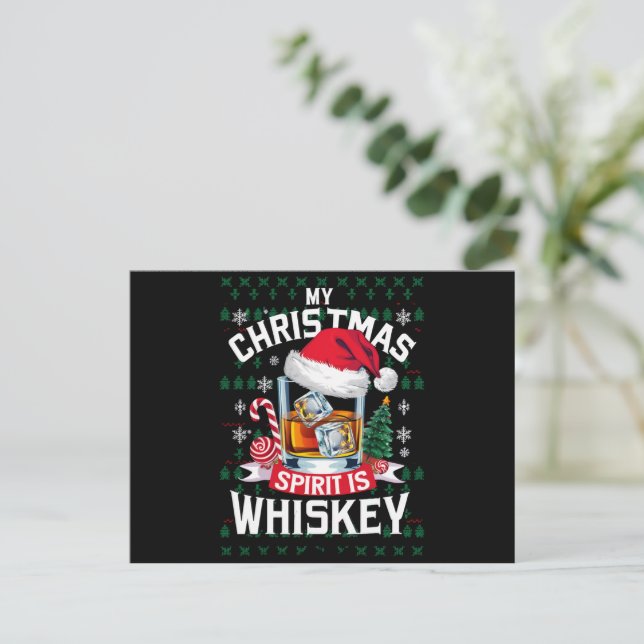 Postal Festiva Mi espíritu navideño es whisky Suéter feo de Navid (Anverso de pie)