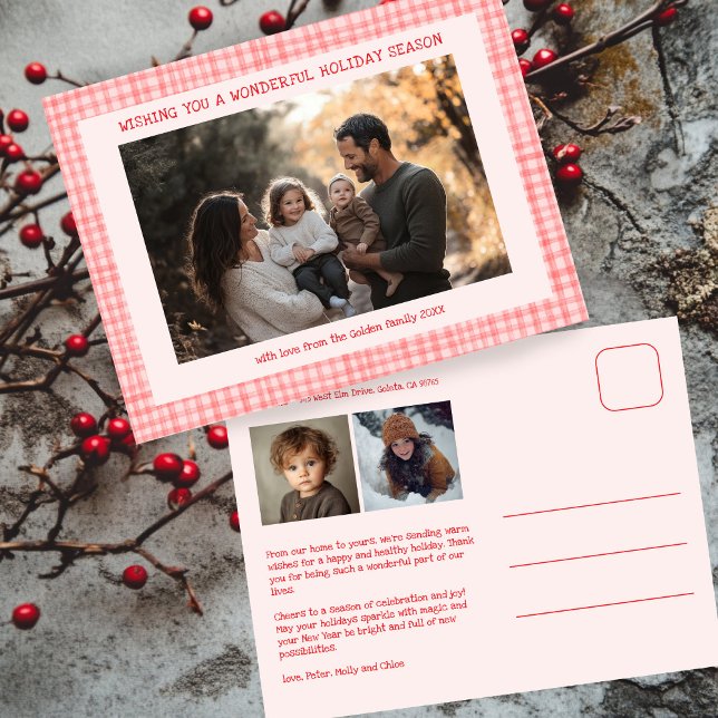 Postal Festiva Moda Gingham Navidades rojos Personalizado 3 Foto (Chic Gingham Pink Red Christmas Custom 3 Photo Holiday Postcard
)