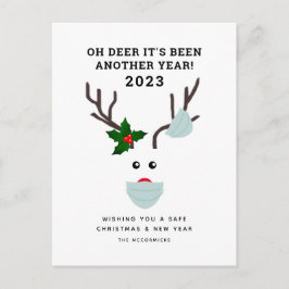 Postal Festiva Navidades cómicos de reno vestidos con máscara fac