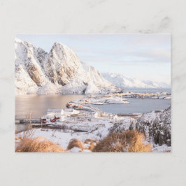 Postal Festiva Navidades de casas rústicas de pueblo serpiente