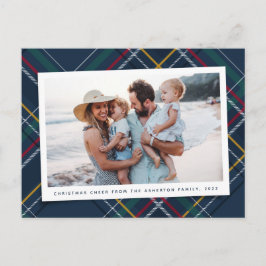 Postal Festiva Navidades lucen el clásico tartán de la marina una