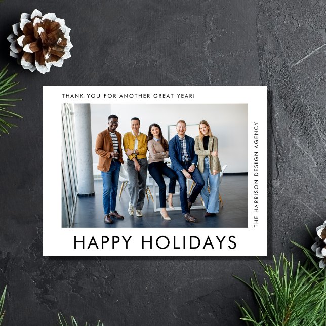Postal Festiva Navidades moderados de fotografía corporativa (Spread the joy of the season and strengthen business relationships with our photo holiday card)