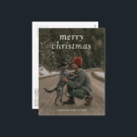 Postal Festiva Navidades modernos y verdes simples<br><div class="desc">Postal de Navidades modernos con "Feliz Navidad" en un simple tipo de letra serif sobre tu foto favorita. La parte trasera tiene tu mensaje personalizado en verde oscuro.</div>