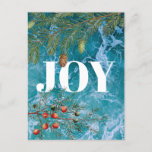 Postal Festiva Navidades Summer Ocean Beach Joy Xmas<br><div class="desc">Las profundas olas azules del océano en el fondo con coníferas y bayas de Navidades enmarcando la palabra "JOY". Un hermoso diseño costero con temática navideña ideal para Navidades en las celebraciones de verano o Navidades costeros.</div>