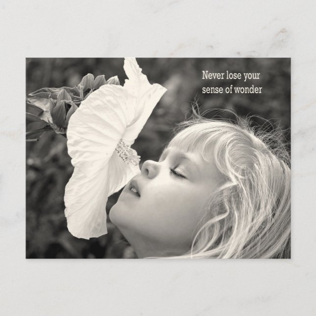 Postal Festiva Niña olifando hibisco (Anverso)