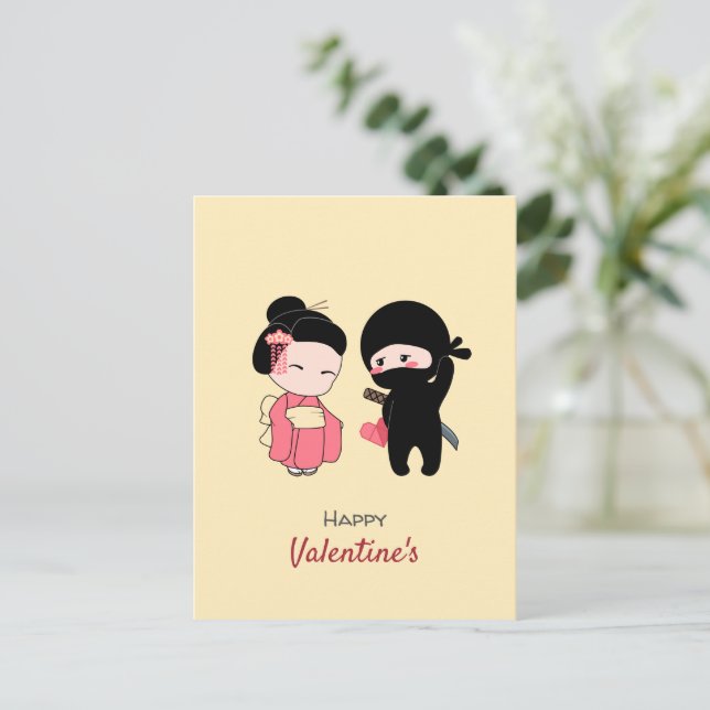 Postal Festiva Ninja y Geisha Feliz Valentín en amarillo (Anverso de pie)