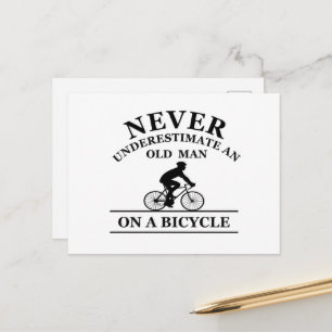 Postal Festiva Nunca Subestimes a un Hombre Mayor en una Biciclet