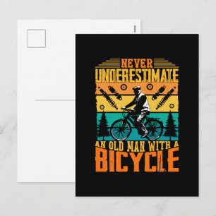Postal Festiva Nunca Subestimes a un Hombre Mayor en una Biciclet