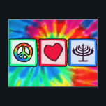 Postal Festiva Paz, amor, Hanukkah<br><div class="desc">Te encantará esta groovy tintada paz, amor, diseño judío de Hanukkah Menorah. ¡Genial por los regalos! Disponible en camisetas, estuches para teléfonos inteligentes, mousepads, cadenas de claves, posters, tarjetas, cubiertas electrónicas, mangas para portátiles y portátiles, gorras, tazas y más! Visite nuestro sitio para un funda de regalo personalizado para Samsung...</div>