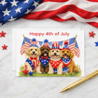 Postal Festiva Perritos Patrióticos: Perros Doodle 4 de Julio