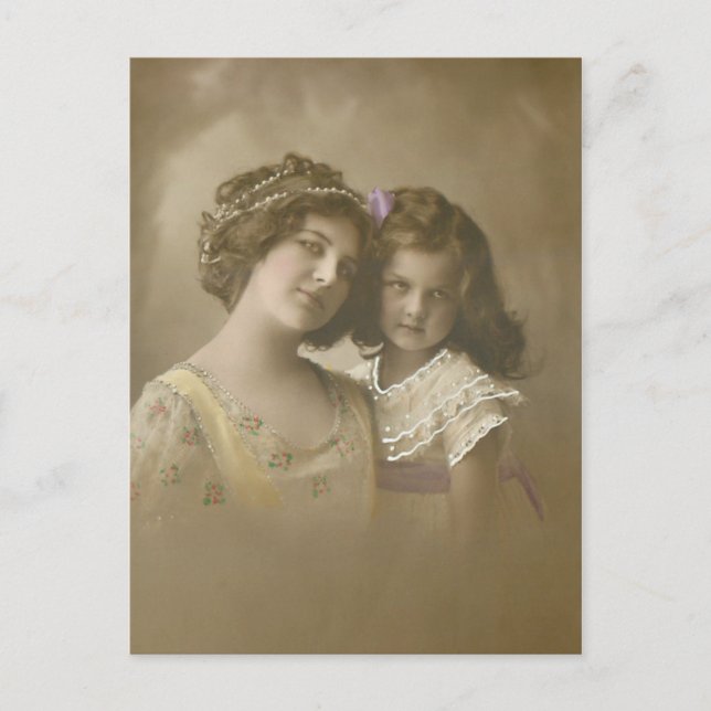 Postal Festiva Retrato de madre e hija de sepia de época (Anverso)