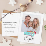 Postal Festiva Retro simple 1 foto Merry Blue Navidades brillante<br><div class="desc">Este festivo diseño de Merry and Bright fue creado usando un divertido y moderno tipo de letra de guión y mi letra de bloque con letras a mano en un estilo retro en azul acuático y rojo coronado con mi sombrero Santa pintado a mano con helio y bayas para hacer...</div>