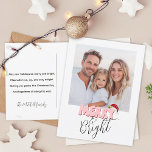 Postal Festiva Retro simple 1 foto Merry Bright Cute Navidades<br><div class="desc">Este festivo diseño de Merry and Bright fue creado usando un divertido y moderno tipo de letra de guión y mi letra de bloque con letras a mano en un estilo retro en azul acuático y rojo coronado con mi sombrero Santa pintado a mano con helio y bayas para hacer...</div>