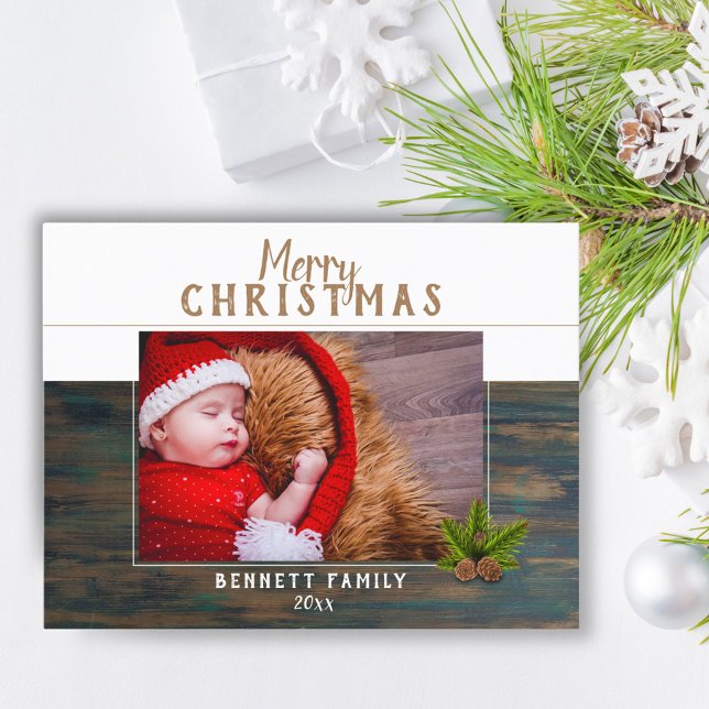 Postal Festiva Rustic Dark Wood Pine Merry Christmas Photo (Subido por el creador)