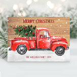 Postal Festiva Rústico Merry Christmas Tree Vintage Red Truck Nom<br><div class="desc">Esta rústica tarjeta de Navidades de camiones rojos de época cuenta con un camión rojo rústico con árbol de Navidad y nieve sobre un fondo de madera. Personalice con su personalizado saludos y nombres.</div>