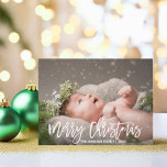 Postal Festiva Saludo navideño personalizado| añadir FOTO<br><div class="desc">Envíe estas bellas postales a sus amigos y familiares.  Bonito guión moderno con MERRY NAVIDAD en blanco con TU FOTO.  Perfecto para la primera NAVIDAD del bebé.  Back of card tiene la opción de agregar texto.</div>