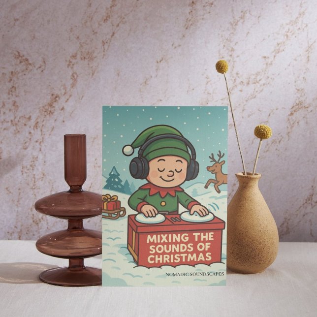 Postal Festiva The Elf DJ on the Snowy Path (Subido por el creador)