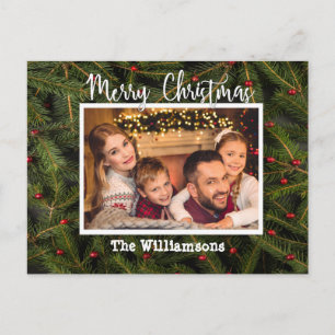 Postal Festiva Tu foto en una cama de Pine Merry Christmas