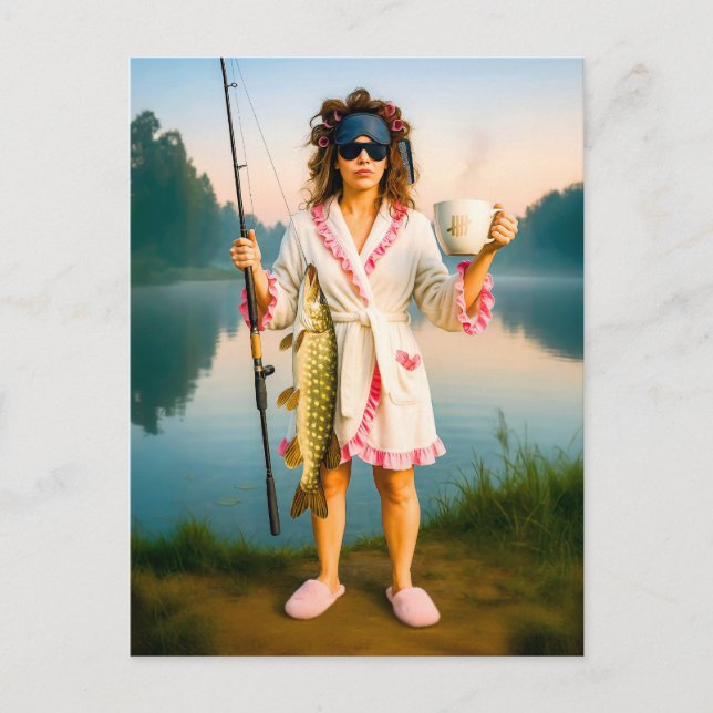 Postal Festiva Una mujer tenebrosa en un robo coge un gran lucio (Anverso)