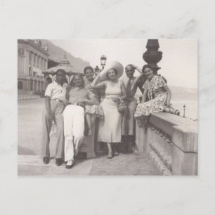 Postal Festiva Vacaciones en Cannes, Francia en los años 30