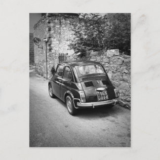 Postal FIAT 500 coche en blanco y negro