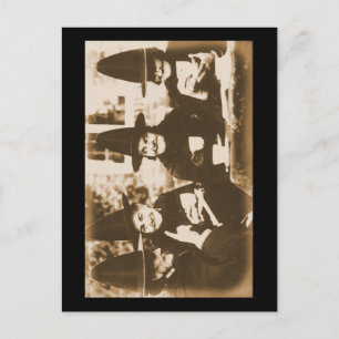 Postal Fiesta del té de brujas – sepia