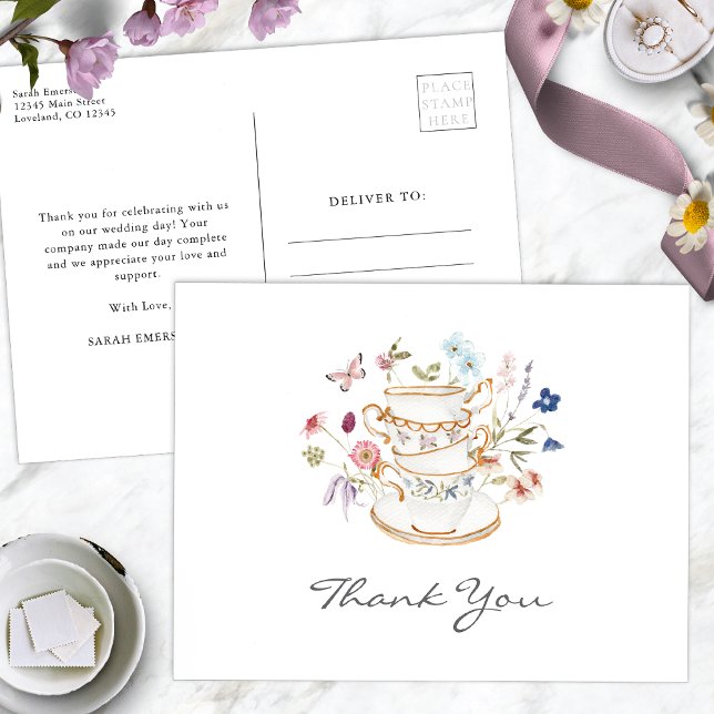 Postal Fiesta del Té de Flores Silvestres para Despedida  (Wildflower Tea Party Bridal Shower Postcard with Butterfly by Painted Paperie
)