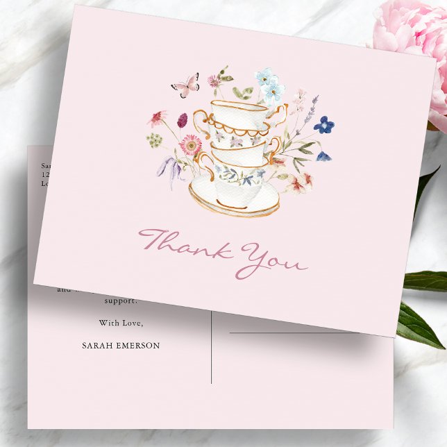 Postal Fiesta del té rosa, despedida de soltera (Pink Wildflower Tea Party Bridal Shower Postcard with Butterfly by Painted Paperie
)