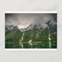 Fiordo del brazo de tracia en Alaska