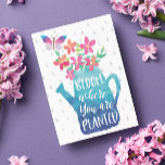 Postal Flor acuática donde se planta<br><div class="desc">Postal Bloom Where You Are Planted - Una hermosa postal de diseño de color falso con una lata de agua llena de flores y una mariposa. El Bloom en el que se plantan citas es sobre gratitud. Se trata de aprovechar las oportunidades que se te presentan y de estar agradecido....</div>