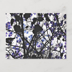 Postal Flores azules en el concepto de árbol de invierno