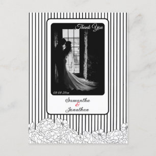 Postal Flores blancas y negras con franjas gracias