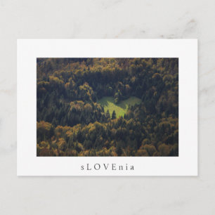 Postal Forma cardíaca en un bosque de Eslovenia