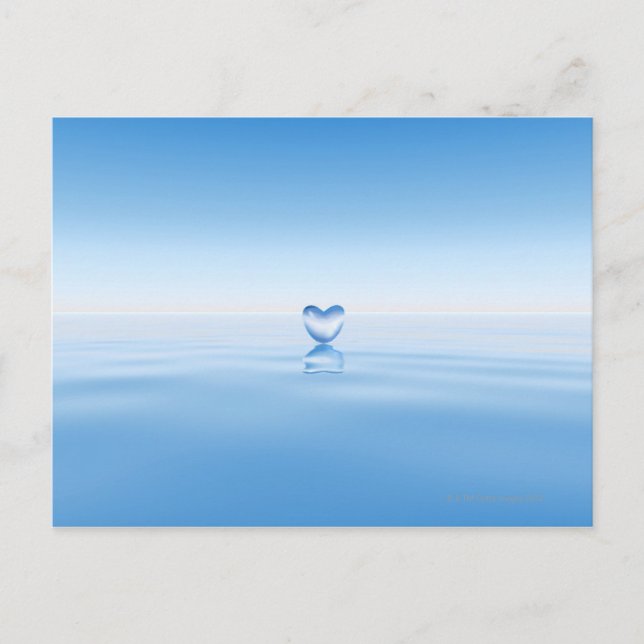 Postal Forma clara del corazón en el agua (Anverso)