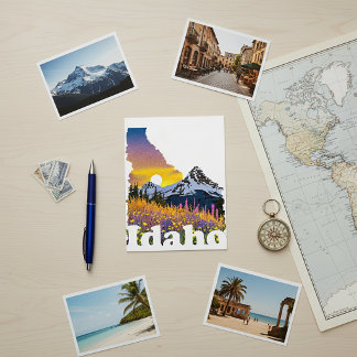 Postal Forma de Idaho con montaña y flores silvestres
