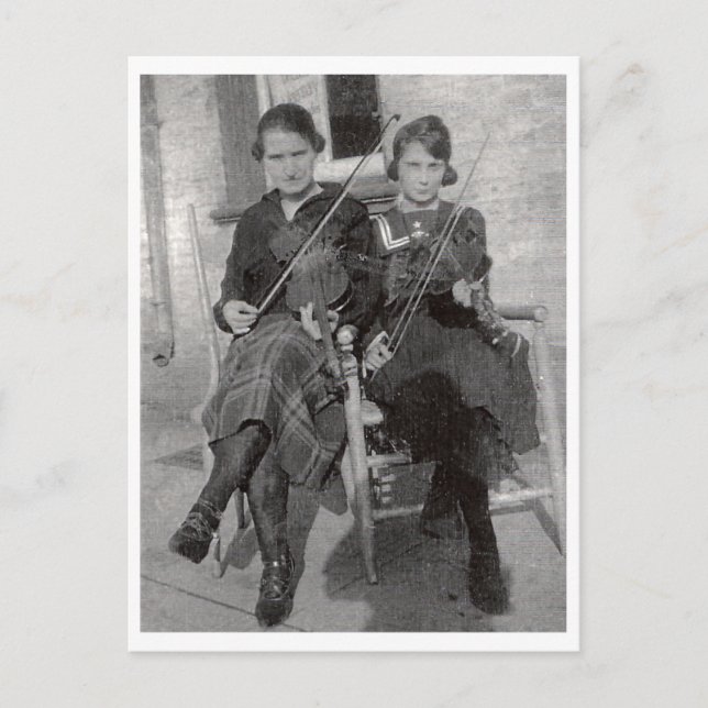 Postal Foto antigua de dos mujeres con violines (Anverso)