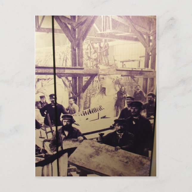 Postal Foto antigua estatua de fábrica de libertad (Anverso)