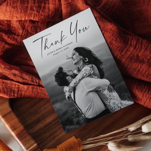 Postal Foto de boda con guion moderno Gracias (Modern script wedding photo thank you postcards.)