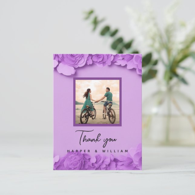 Postal Foto de boda morado floral, gracias (Anverso de pie)