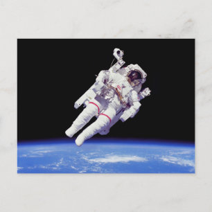 Postal Foto de caminata espacial con mochila propulsora d