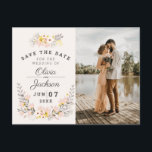 Postal Foto de compromiso floral de moda salva la fecha j<br><div class="desc">Esta boda floral de moda,  salvo la fecha,  es el aspecto perfecto para su boda.</div>
