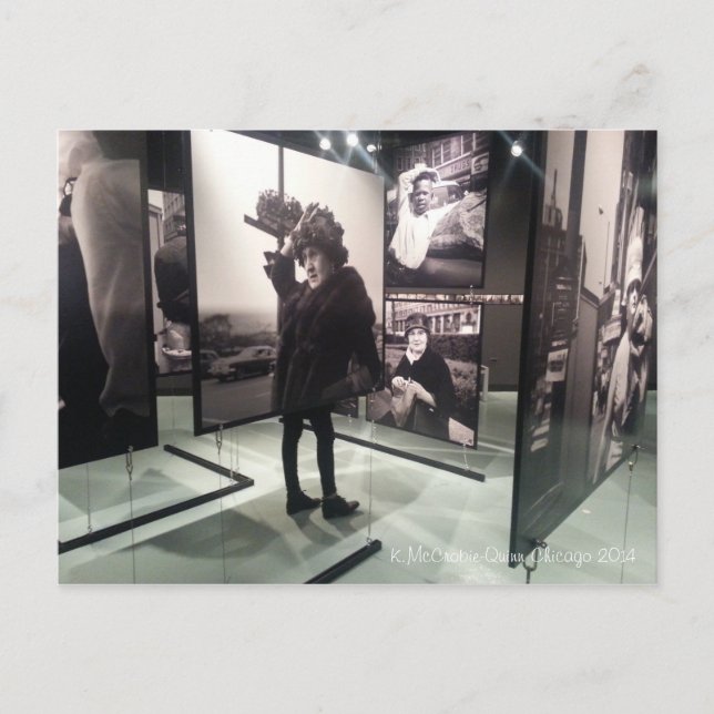 Postal Foto de exposición de Vivian Maier de K. McCrobie- (Anverso)