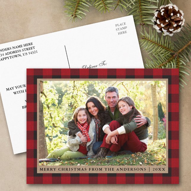Postal Foto de la familia Red Plaid Kraft Feliz Navidad (Customize to change text size or text style.)