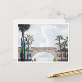 Postal Foto de la señaligen vintage del muelle de cristal