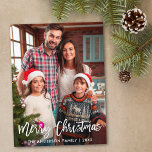 Postal Foto familiar con guión moderno de cepillo Feliz N<br><div class="desc">Guión de pincel moderno Fotos de la familia navideña de merry</div>