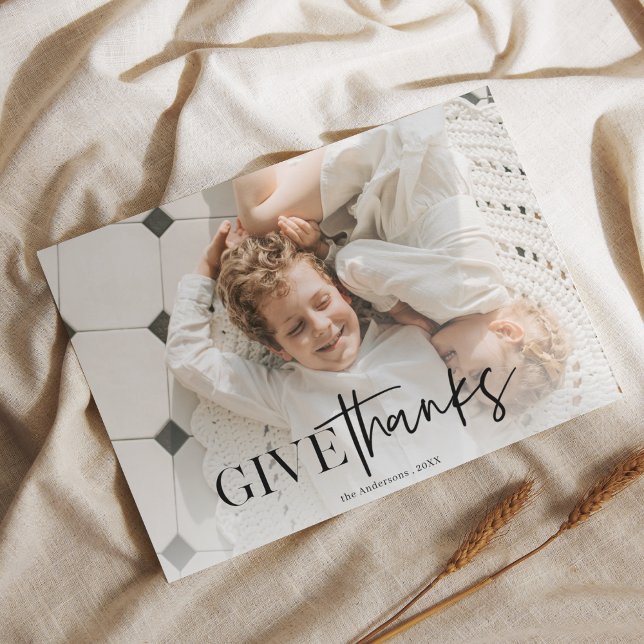 Postal Foto familiar minimalista de “Damos gracias” (Subido por el creador)